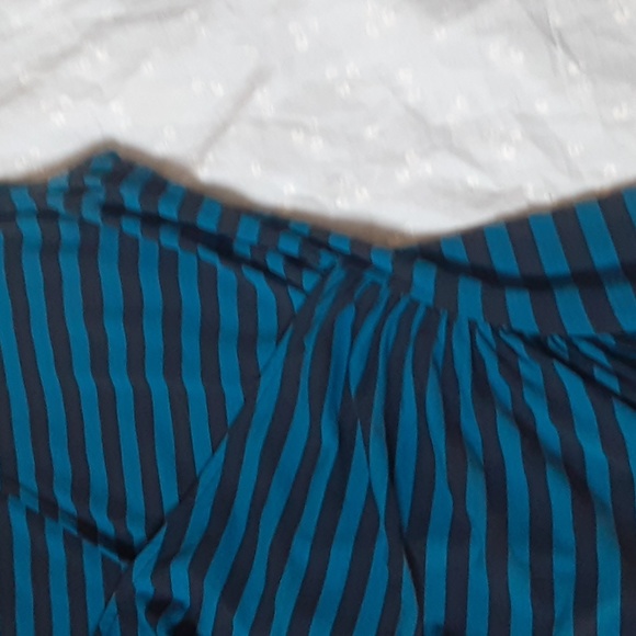 ANN TAYLOR BLACK AND WHITE STRIPED DRESS, MEDIUM - Picture 9 of 10